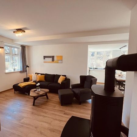 Friesia Urlaub Unterm Reetdach Fuer 4 Pers Terrasse Garten 2 Sz Борн Экстерьер фото